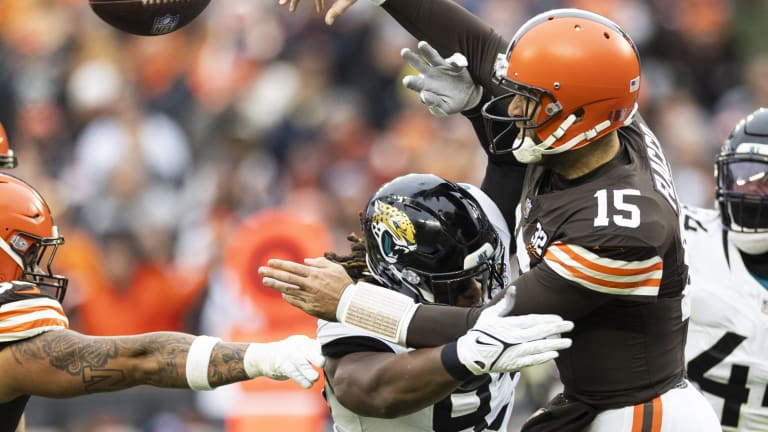 Joe Flacco, mariscal de campo de los Browns, nombrado titular para el resto de la temporada